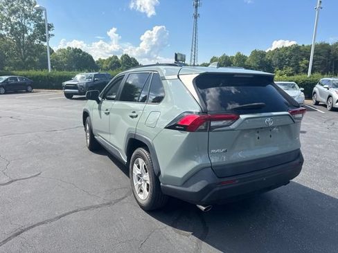 Used 2019 Toyota RAV4 XLE FWD image 7