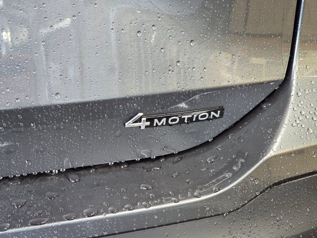 New 2026 Volkswagen Tiguan SE AWD/4WD image 16