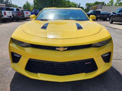Used 2016 Chevrolet Camaro SS RWD image 3