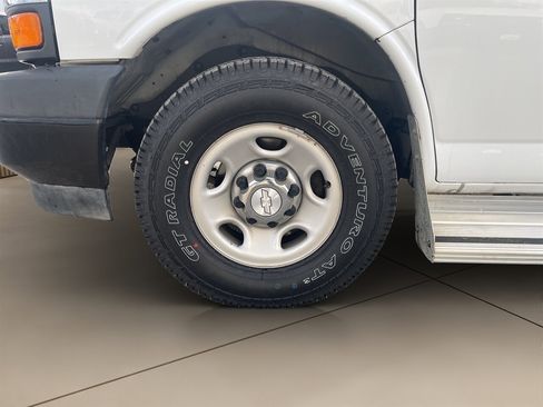 Used 2016 Chevrolet Express 2500 LT w/ LT Preferred Equipment Group image 20