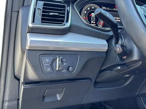 Used 2025 Audi Q5 2.0T Premium AWD/4WD image 29