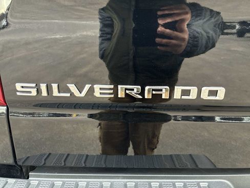 Used 2020 Chevrolet Silverado 1500 LT Trail Boss image 32