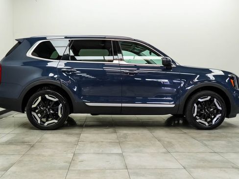 Used 2024 Kia Telluride S w/ S Sunroof Package FWD image 9