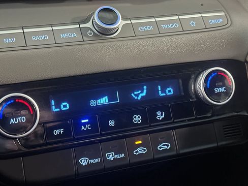 Used 2024 Hyundai Elantra SEL FWD image 23