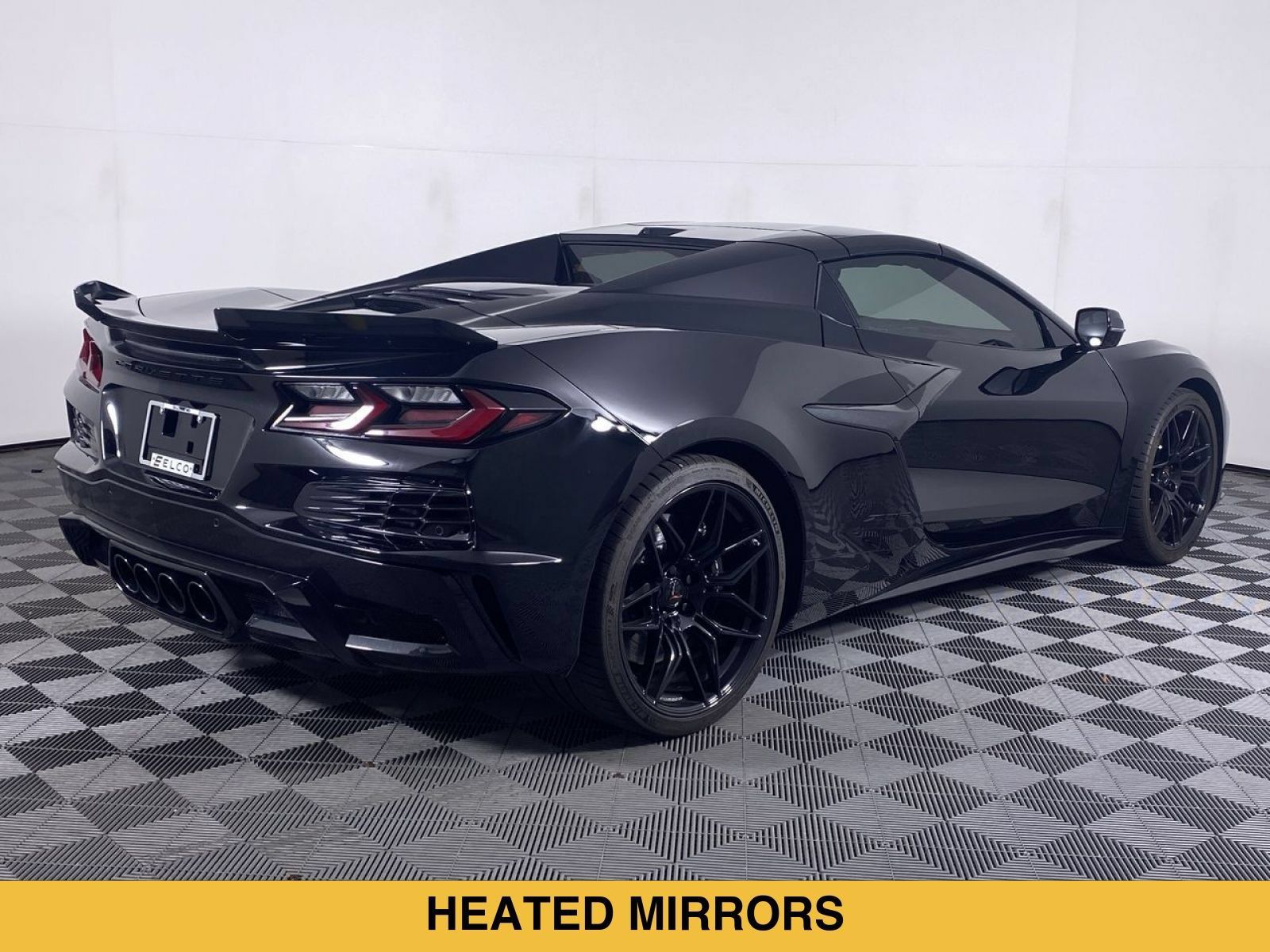 Used 2025 Chevrolet Corvette Z06 RWD image 18