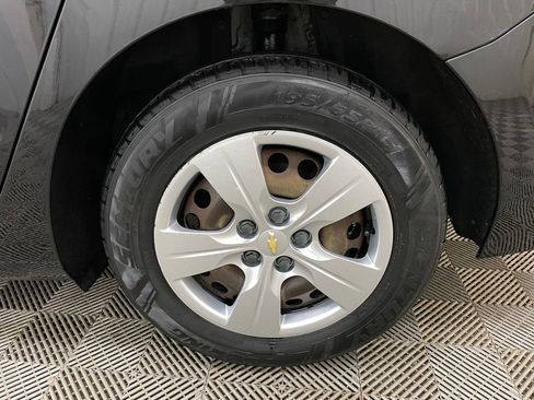 Used 2018 Chevrolet Cruze LS image 41