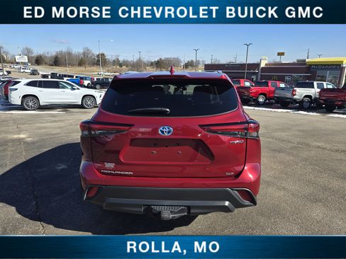 Used 2023 Toyota Highlander XLE image 5