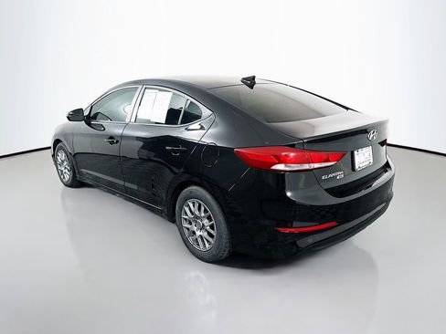 Used 2017 Hyundai Elantra SE image 5