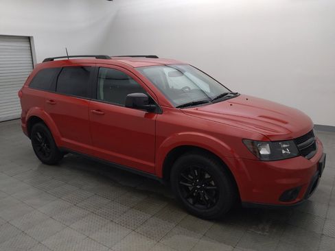 Used 2019 Dodge Journey SE w/ Blacktop Package FWD image 11