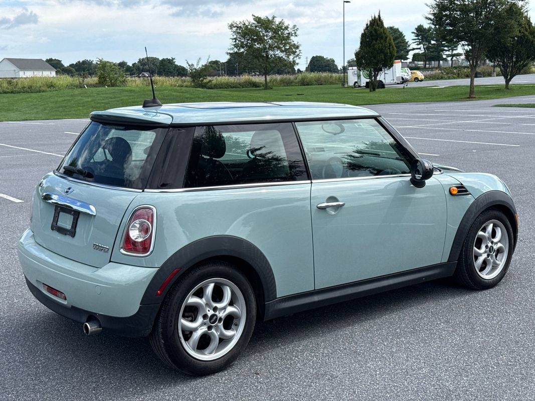Used 2013 MINI Cooper Hardtop FWD image 8
