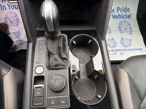 Used 2023 Volkswagen Atlas SEL Premium AWD/4WD image 25