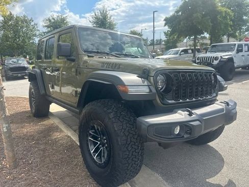 Used 2025 Jeep Wrangler Unlimited Sport AWD/4WD image 4