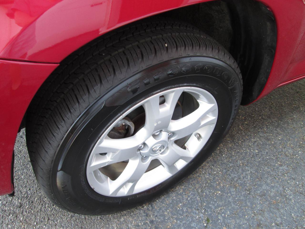 Used 2012 Toyota RAV4 4WD V6 w/ Tow Prep Pkg image 32