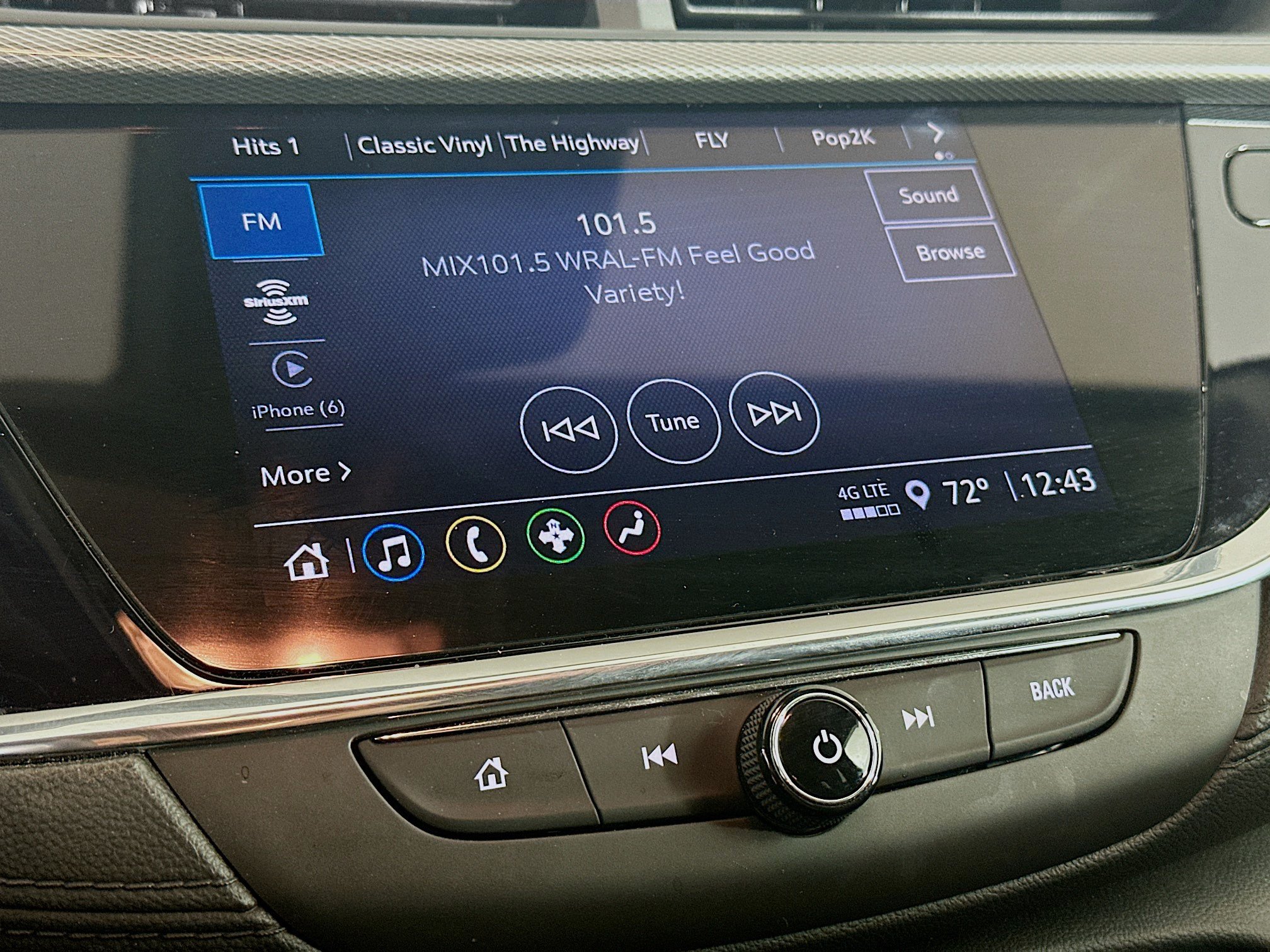 Used 2023 Buick Encore GX Select w/ Sport Touring Package FWD image 21