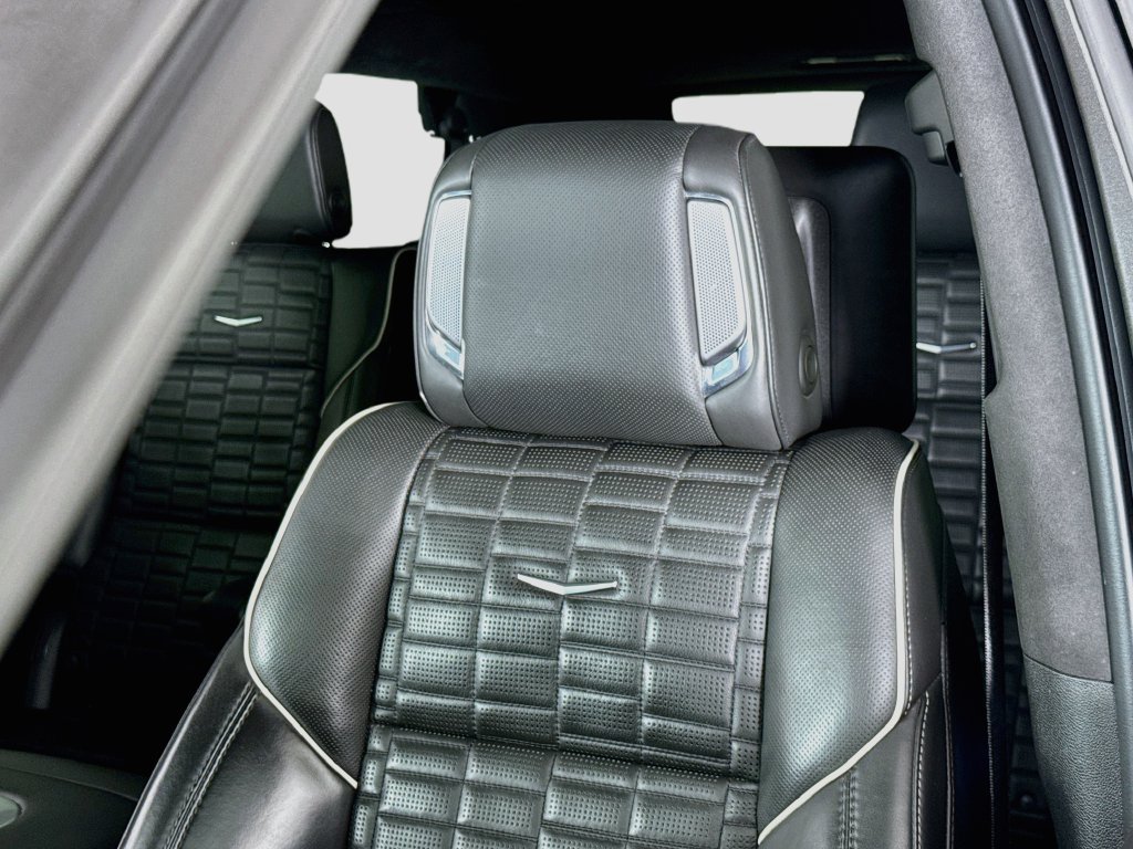 Used 2023 Cadillac Escalade V w/ LPO, Floor Liner Package AWD/4WD image 24