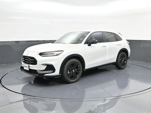 Used 2026 Honda HR-V Sport image 1