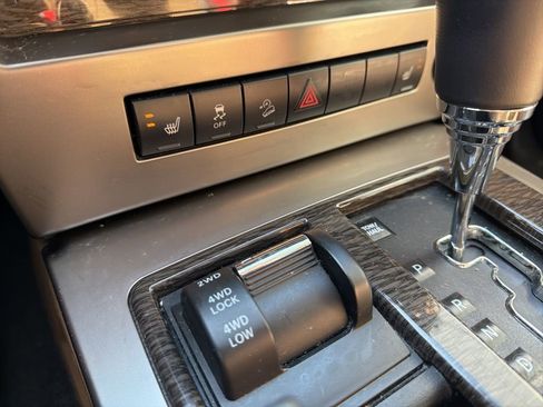 Used 2011 Jeep Liberty Limited w/ Comfort/Convenience Group image 7