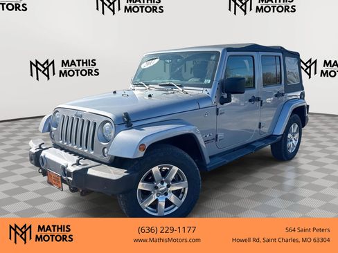 Used 2017 Jeep Wrangler Unlimited Sahara w/ Connectivity Group AWD/4WD image 1