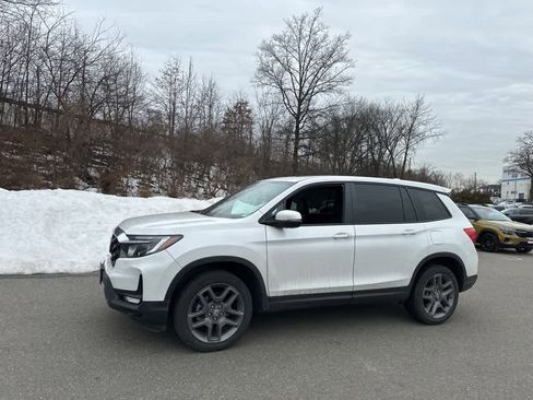 Used 2023 Honda Passport EX-L image 3