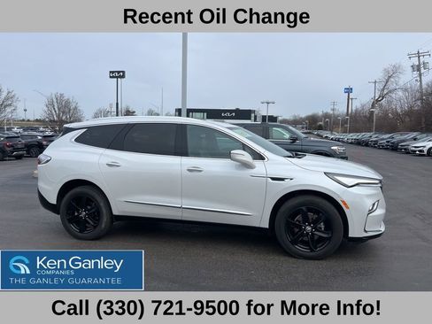 Used 2024 Buick Enclave Essence w/ Sport Touring Edition AWD/4WD image 7