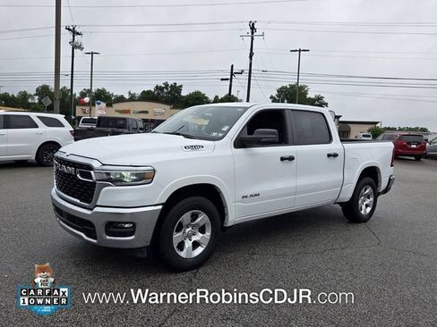 Used 2025 RAM 1500 Big Horn AWD/4WD image 3