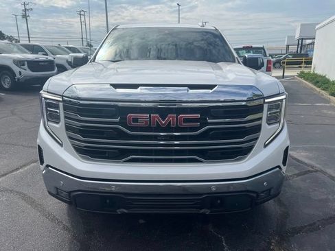 Used 2022 GMC Sierra 1500 SLT w/ SLT Premium Plus Package AWD/4WD image 11