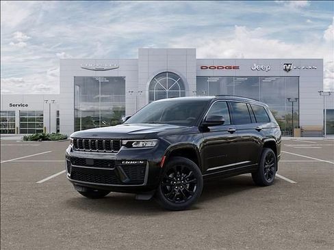 New 2026 Jeep Grand Cherokee L Limited AWD/4WD image 1