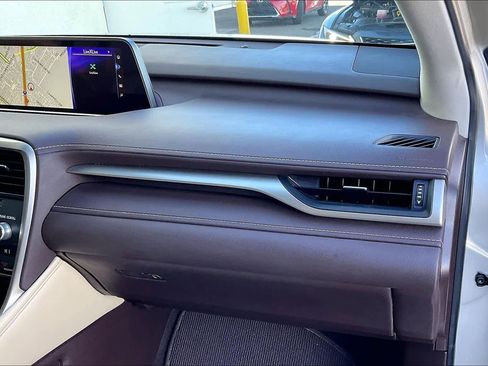 Used 2018 Lexus RX 450h image 17