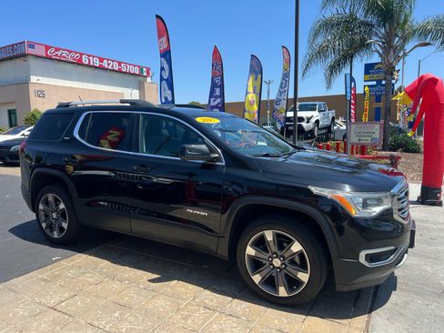 Used 2017 GMC Acadia SLT FWD image 9