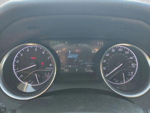 Used 2019 Toyota Camry XLE image 9