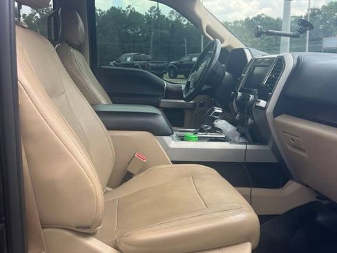 Used 2015 Ford F150 Lariat w/ Equipment Group 502A Luxury AWD/4WD image 7