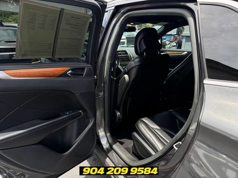 Used 2017 Lincoln MKC Select FWD image 25