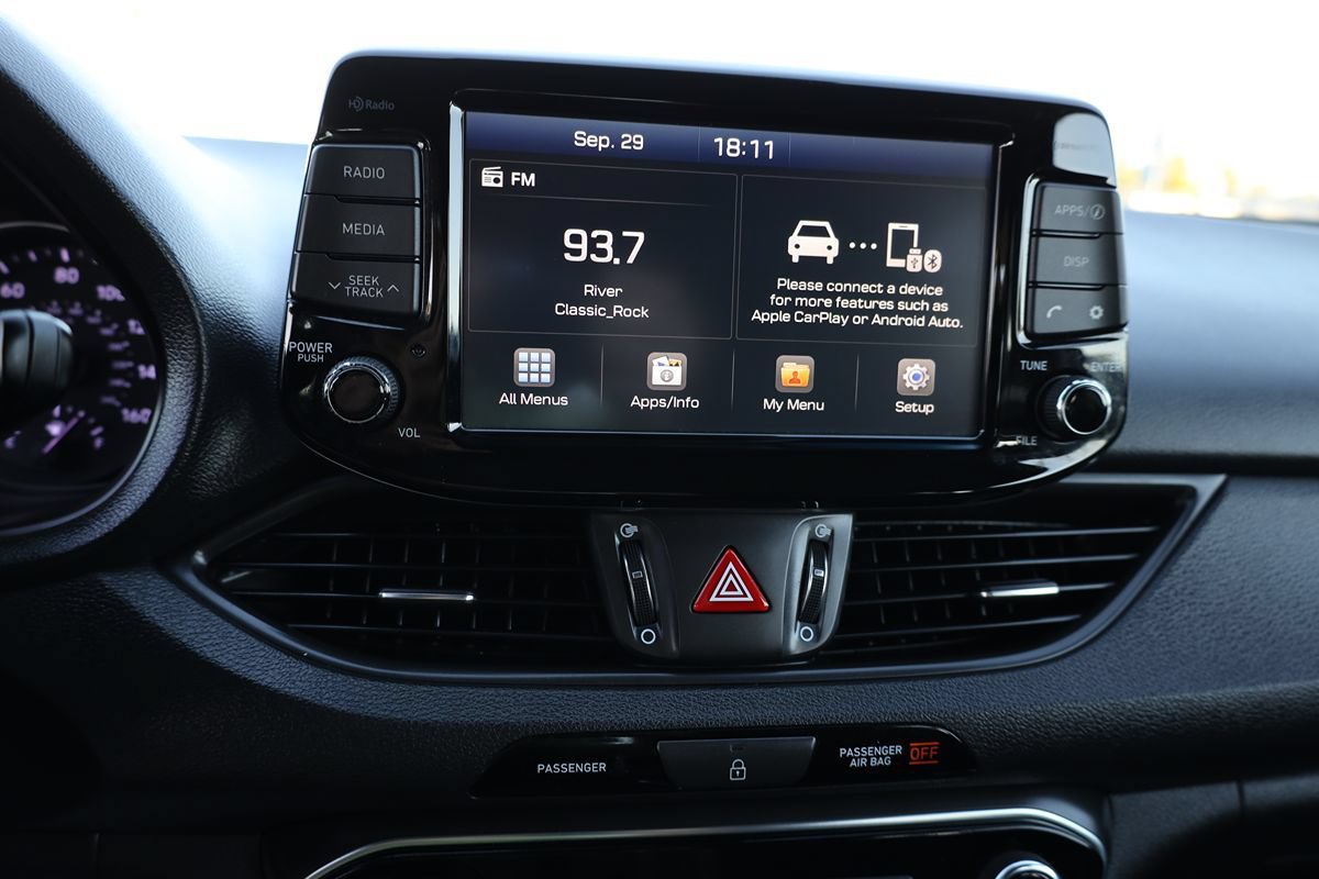 Used 2018 Hyundai Elantra GT FWD image 23