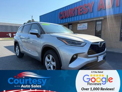 Used 2021 Toyota Highlander LE