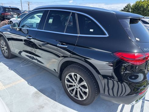 Used 2023 Mercedes-Benz GLC 300 image 6