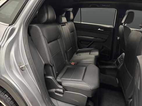 Used 2023 Volkswagen Atlas Cross Sport SEL image 32
