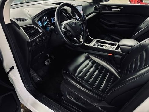Used 2024 Ford Edge SEL image 17