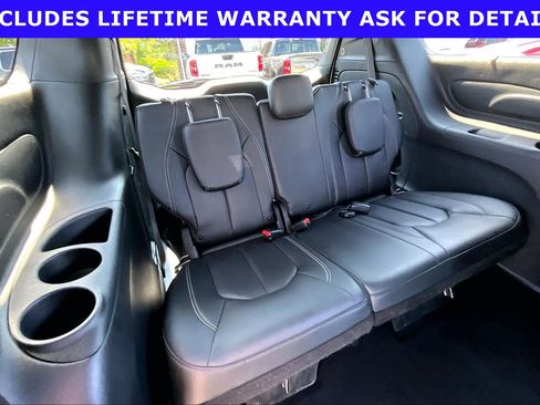 Used 2020 Chrysler Pacifica Touring-L w/ S Appearance Package FWD image 23