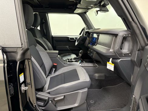 New 2025 Ford Bronco 4-Door AWD/4WD image 26