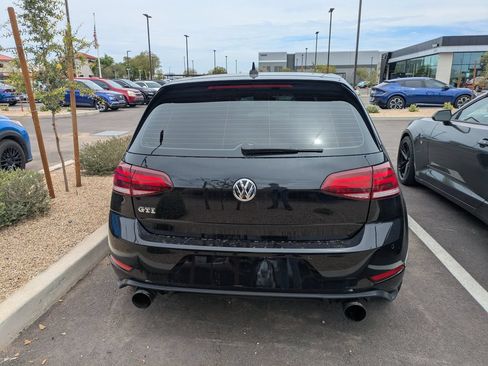 Used 2018 Volkswagen GTI SE FWD image 3