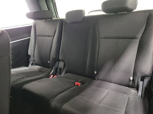 Used 2020 Ford Expedition XLT image 11