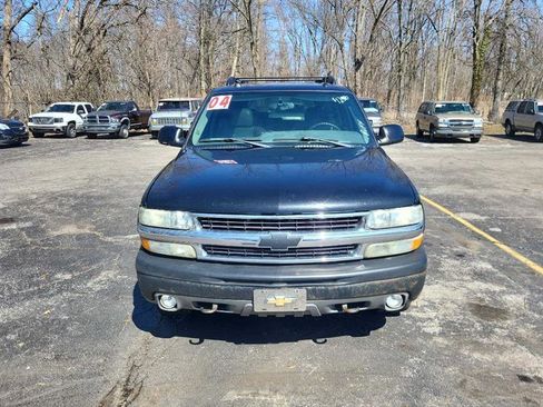 Used 2004 Chevrolet Tahoe Z71 w/ Z71 Preferred Equipment Group AWD/4WD image 3