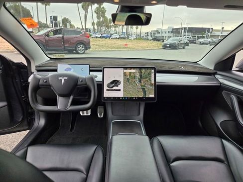 Used 2021 Tesla Model 3 Standard Range Plus image 15