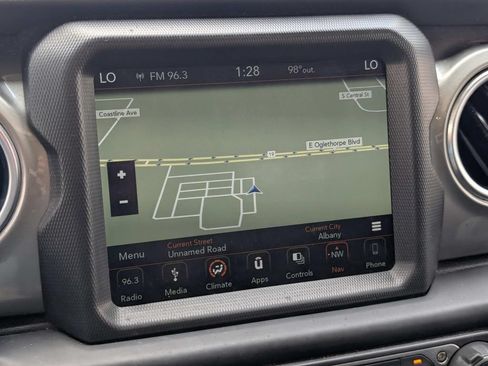 Used 2019 Jeep Wrangler Unlimited Sahara w/ Uconnect 4C Nav & Sound Group AWD/4WD image 21
