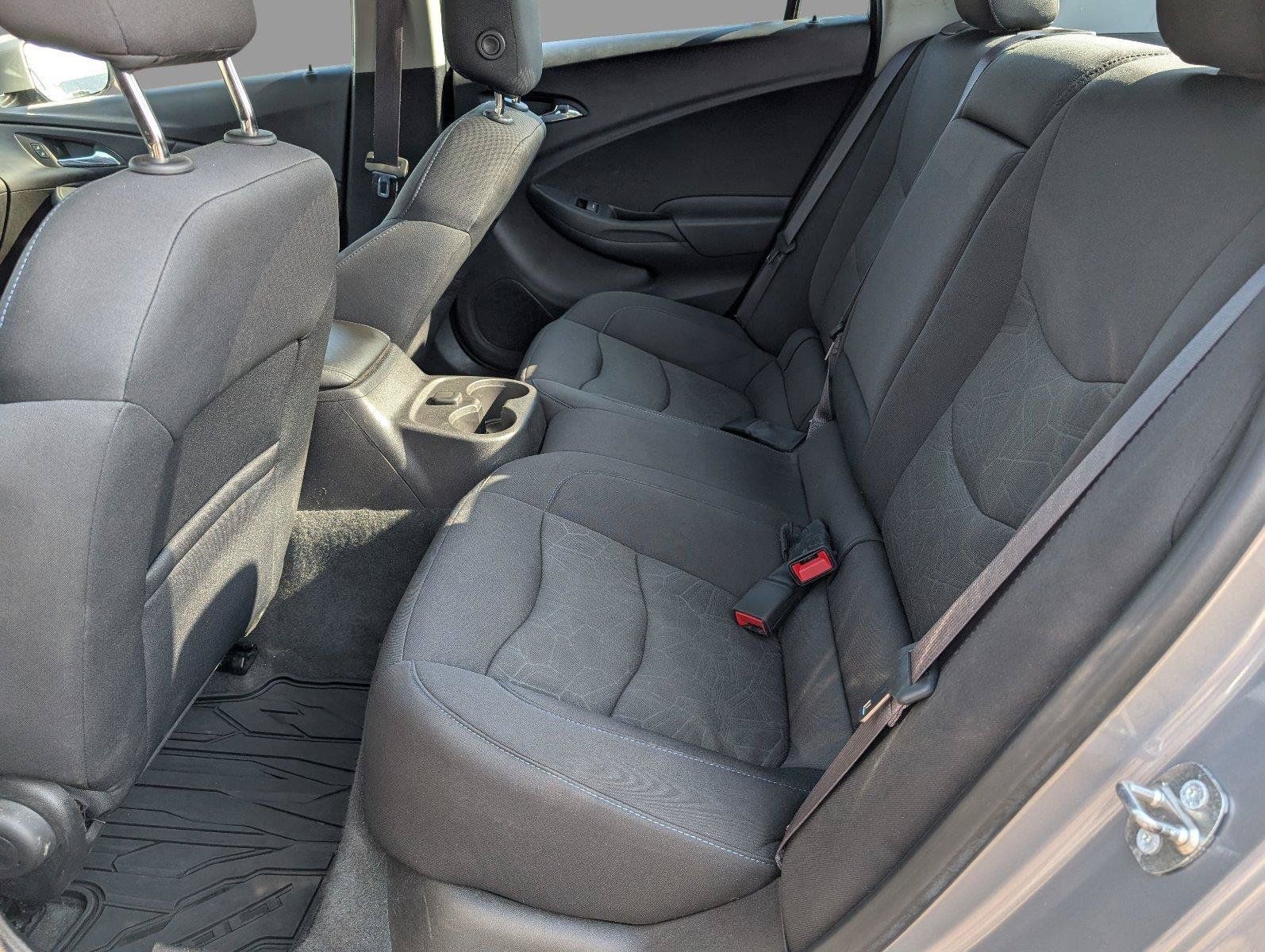 Used 2017 Chevrolet Volt LT FWD image 33