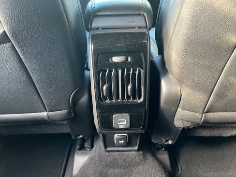 Used 2024 Jeep Compass Limited image 17