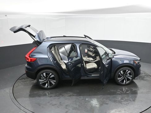 New 2026 Volvo XC40 B5 Ultra w/ Climate Package AWD/4WD image 43