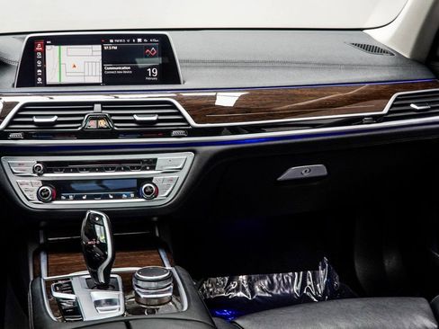 Used 2020 BMW 740i xDrive w/ Cold Weather Package image 16