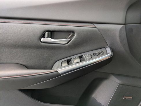 New 2025 Nissan Sentra SR w/ SR Premium Package image 29