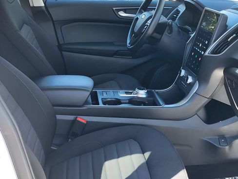 Used 2022 Ford Edge SE w/ Black Appearance Package AWD/4WD image 10